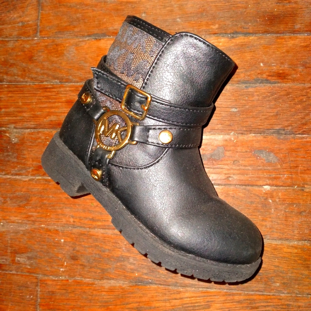 MK baby girl Fashion Boots size 6 child